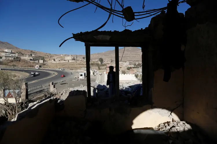 Iêmen: o segundo bombardeio matou 14 pessoas de uma mesma família na província de Hodeida (Khaled Abdullah/Reuters)