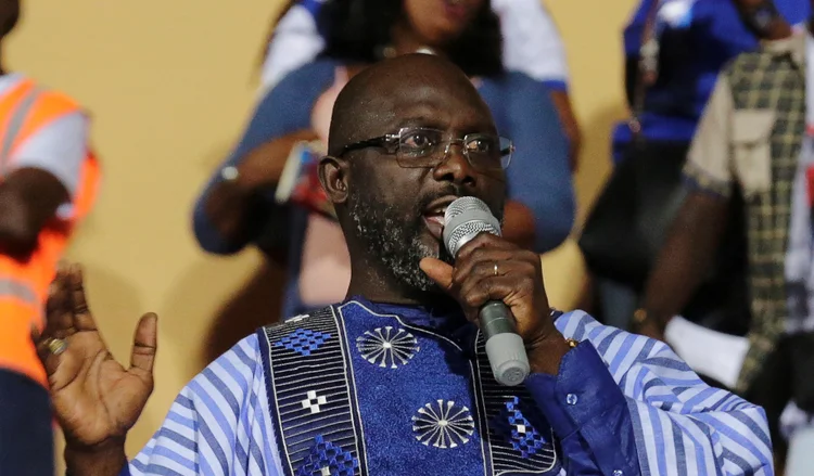 Weah: o presidente eleito é atualmente senador e entrou na carreira política após se aposentar dos gramados (Thierry Gouegnon/Reuters)