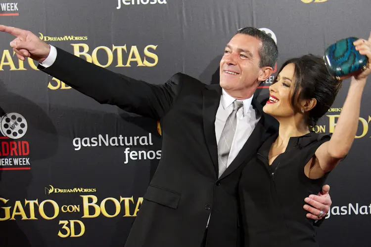 Antonio Banderas e Salma Hayek: "Estou impactado e triste diante dos terríveis fatos que foram revelados por minha querida amiga Salma Hayek" (Carlos Alvarez/Getty Images)