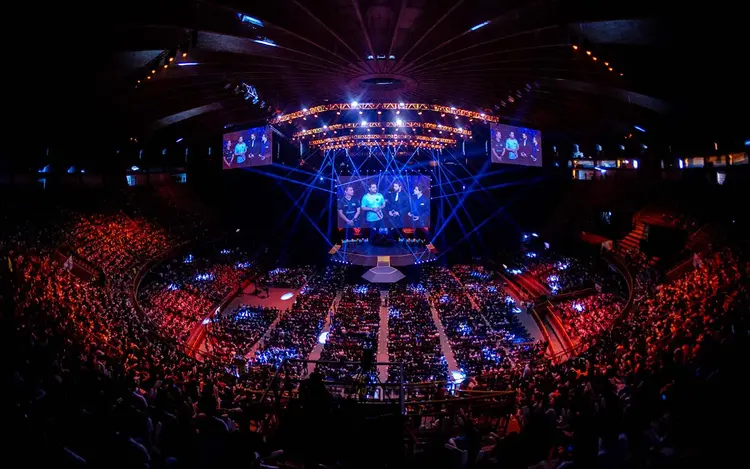 Final de campeonato de League of Legends: representantes do jogo prestaram condolë