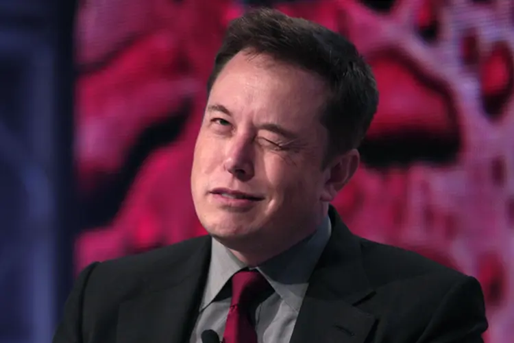Elon Musk: Musk não recebe salário ou bônus em dinheiro, apenas opções com base no valor de mercado da Tesla (Bill Pugliano/Getty Images)