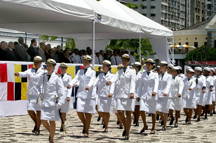 Mulheres poderão ocupar cargos de oficiais da Marinha