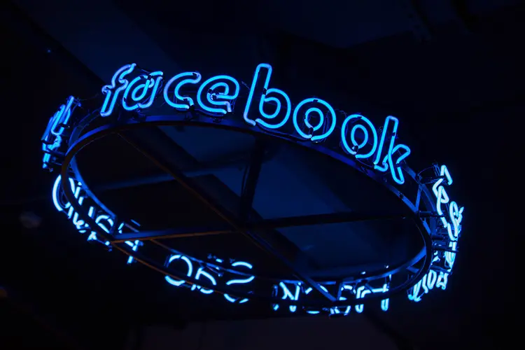 Facebook: Nova lei alemã obriga redes a eliminar mensagens com "conteúdos manifestamente criminosos" (Marco Torelli/Facebook/Divulgação)