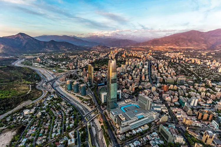 Santiago, no Chile: país busca que ainda mais brasileiros estabeleçam suas empresas (Win-Initiative/Getty Images)