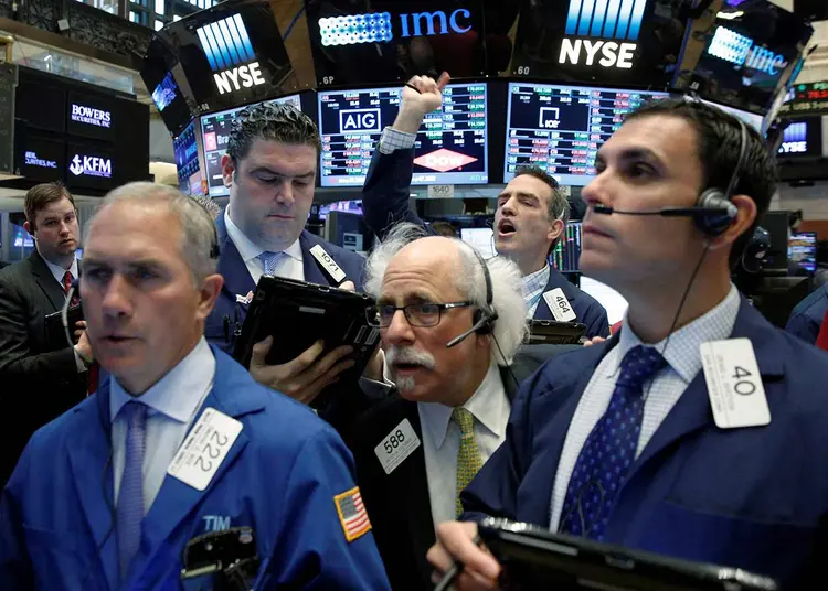 Bolsa: índice Dow Jones caiu 0,47%, a 25.201 pontos, enquanto o S&P 500 perdeu 0,402605%, a 2.776 pontos, e o Nasdaq recuou 0,11%, a 7.696 pontos (Brendan McDermid/Reuters)