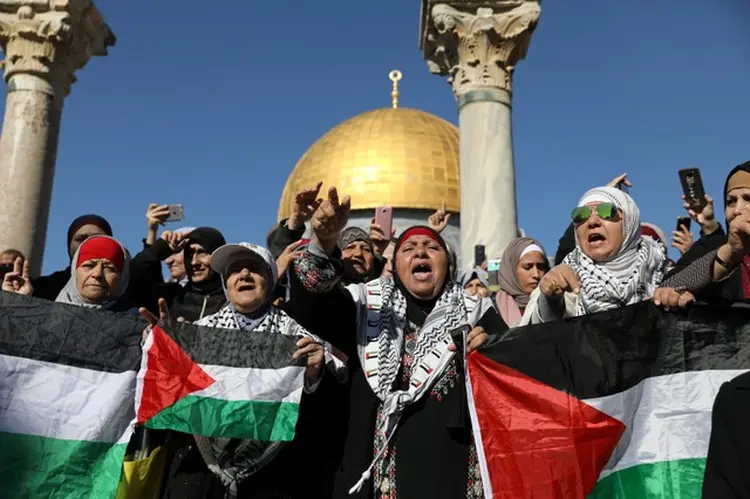 Palestinas protestam em Jerusalém: cônsul de Israel em São Paulo espera que manifestações não tenham tanto fôlego (Ammar Awad/Reuters)