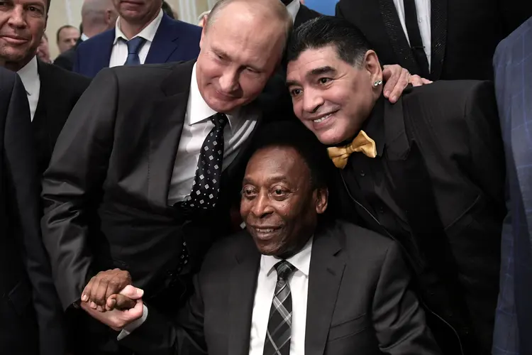 Putin, Maradona e Pelé: o brasileiro foi chamado de "rei" por Gianni Infantino, presidente da Fifa (Sputnik/Alexey Nikolsky/Kremlin/Reuters)