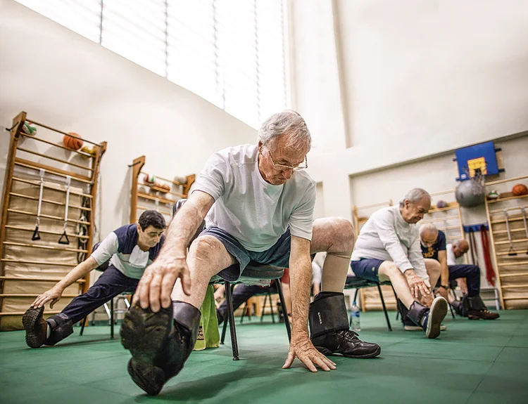 Idosos em atividade: público preferido da Prevent Senior (Alessandro Shinoda/Folhapress/Exame)