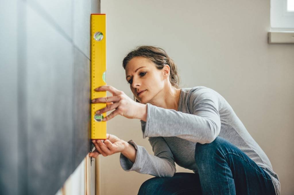 Conserto doméstico feito por mulheres ganha espaço