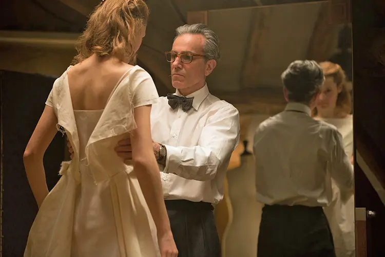 Daniel Day Lewis em Trama Fantasma: filme deixou o ator tão triste que ele decidiu parar de atuar (Laurie Sparham/ Focus Features, LLC./Divulgação)