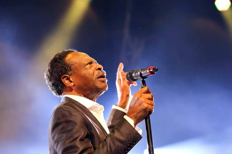 Edwin Hawkins: ele ganhou o Grammy interpretando "Oh Happy Day", adaptação de um hino gospel popular nos EUA (Facebook/Reprodução)