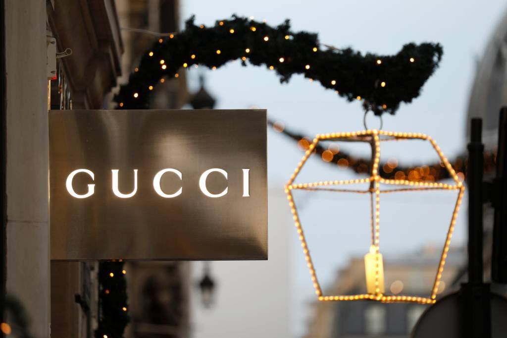 Gucci, Jimmy Choo têm versão de luxo para retirada de produtos