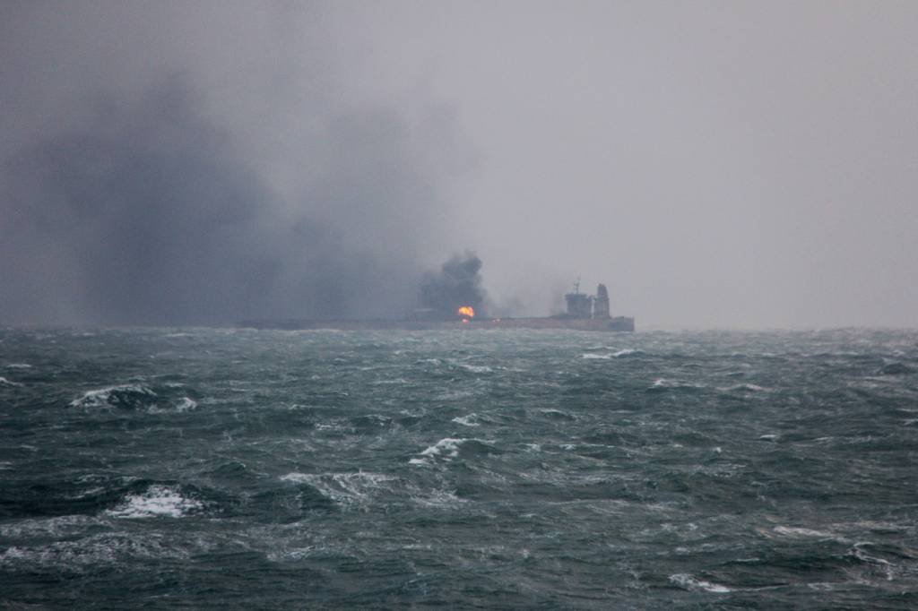 Contaminação do petroleiro Sanchi se expande no Mar da China