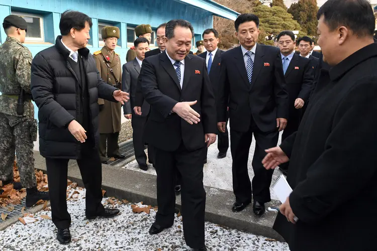 Autoridades norte-coreanas que participaram de conversações com representantes sul-coreanos no vilarejo de Panmunjom (Foto/Reuters)