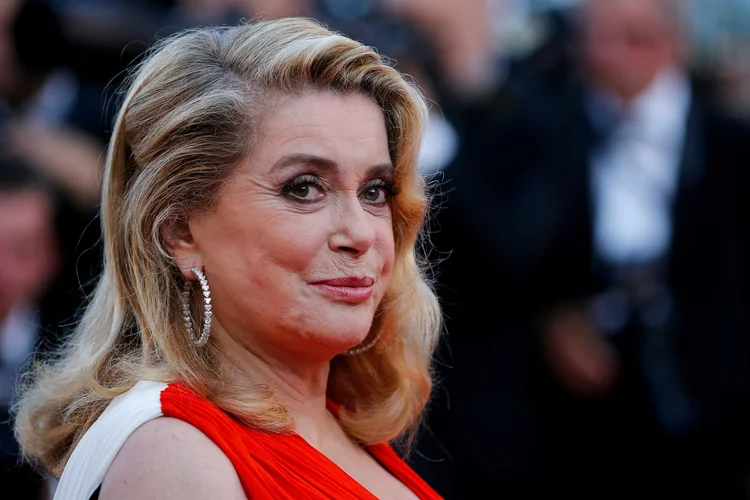 Catherine Deneuve: "cumprimento de modo fraterno todas as vítimas de atos odiosos que possam ter se sentido agredidas por este texto publicado no "Le Monde" (Stephane Mahe/Reuters)