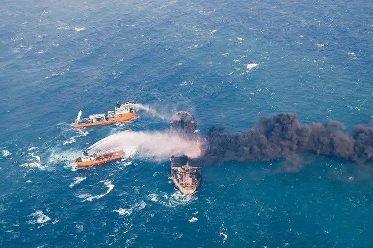 Petroleiro iraniano: acidente aconteceu depois que o petroleiro colidiu com um navio-mercante no dia 6 de janeiro nas águas do Mar da China Oriental (Foto/Reuters)
