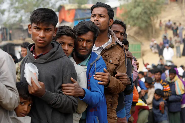 Mais de um milhão de muçulmanos rohingyas vivem, hoje, em gigantescos acampamentos de refugiados no sul de Bangladesh (Tyrone Siu/Reuters)
