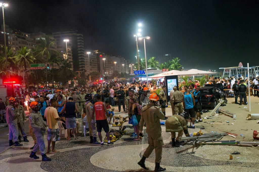 Motorista de acidente em Copacabana deixa a delegacia
