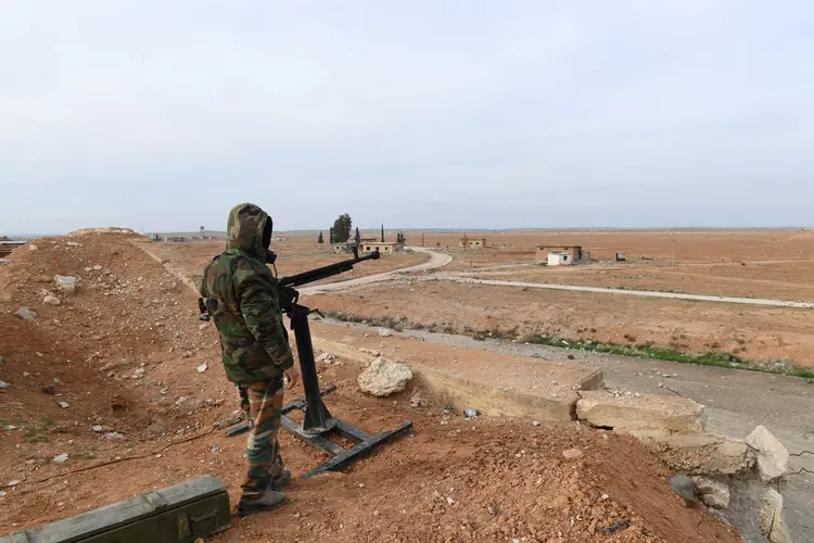 Exército do regime sírio realiza uma ofensiva contra jihadistas (Foto/Reuters)