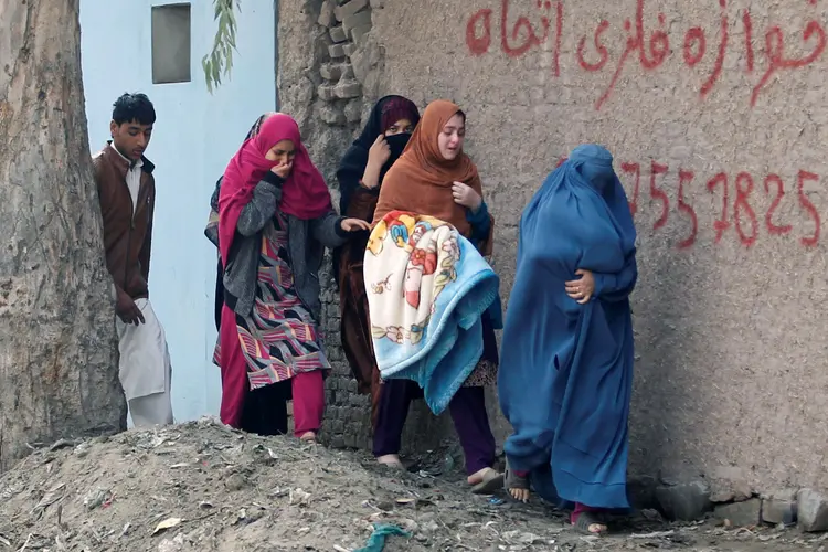 Ataque no Afeganistão: até agora, 11 feridos foram retirados do local do ataque (Parwiz/Reuters)