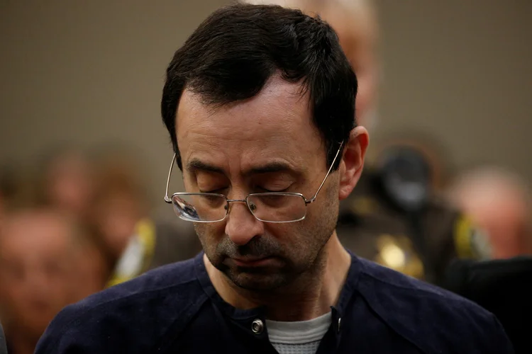 O médico abusou de ginastas campeãs olímpicas como Simone Biles, Gabby Douglas, Aly Raisman e McKayla Maroney (Brendan McDermid/Reuters)