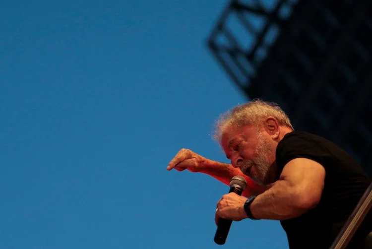 Lula: segundo Quaquá, ao insistir em não apontar uma alternativa a Lula, o PT corre risco de transformar sua "bomba nuclear" (Leonardo Benassatto/Reuters)