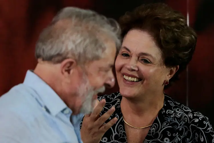 Lula e Dilma: campo pró-Lula foi o que publicou o maior número de postagens no Twitter (Leonardo Benassatto/Reuters)