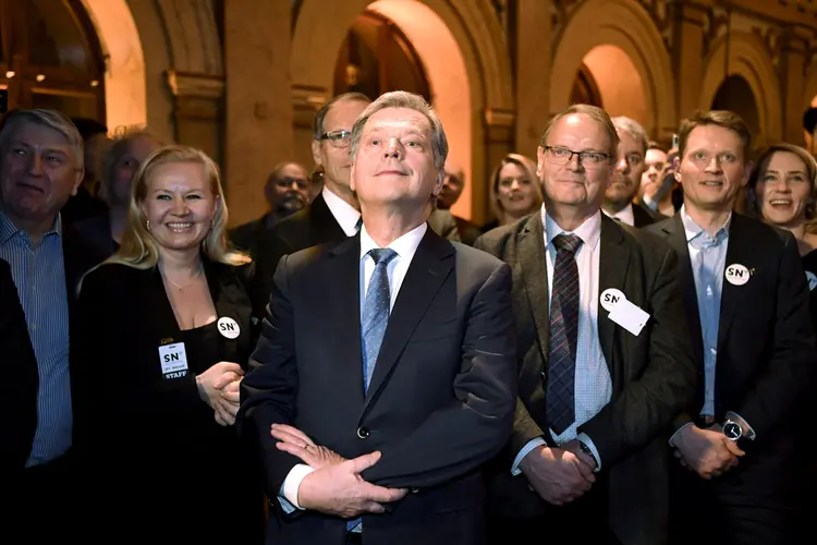 Sauli Niinistö, de 69 anos, é ex-ministro das Finanças e presidente do Parlamento e tem sido um presidente bastante popular desde que assumiu o cargo em 2012 (Jussi Nukari/Reuters)