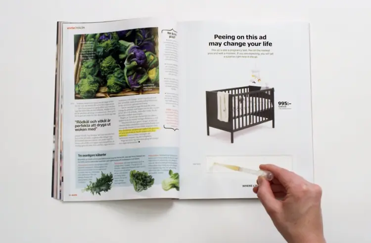 Anúncio da Ikea: no anúncio do berço de bebê, é possível fazer um teste de gravidez (Ikea/Divulgação)