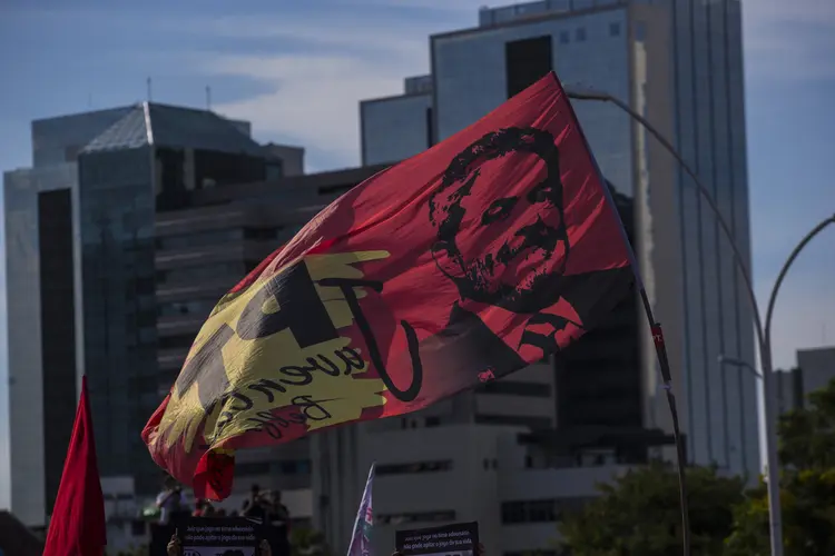 Porto Alegre: a manifestação do pró-Lula, no acampamento, está em um momento de calmaria (Dado Galdieri/Bloomberg)