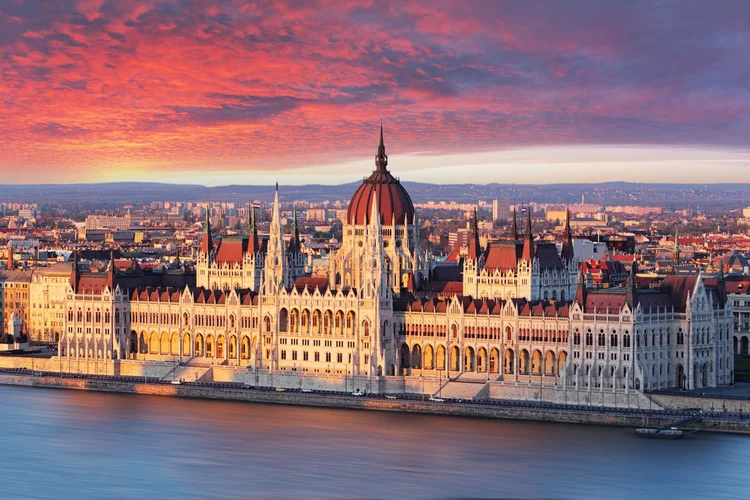 Budapeste, na Hungria: país tem maior IVA do mundo, segundo a OCDE. (TomasSereda/Thinkstock)