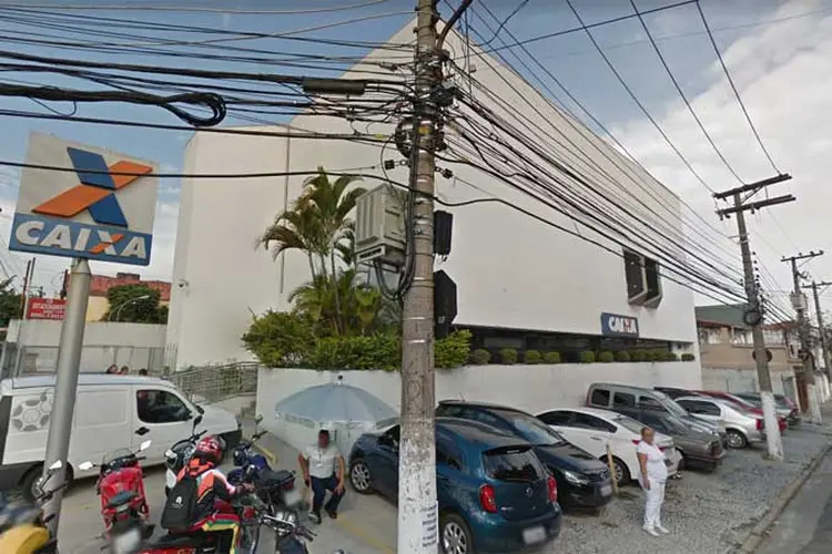 Imagem mostra agência da Caixa que foi assaltada na zona sul de São Paulo (Google Maps/Reprodução)