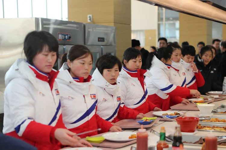 Atletas da Coreia do Norte: Norte usou uma brecha na proibição aos produtos de luxo da resolução para importar equipamentos para resort (The Ministry of Culture, Sports and Tourism/Yonhap/Reuters)