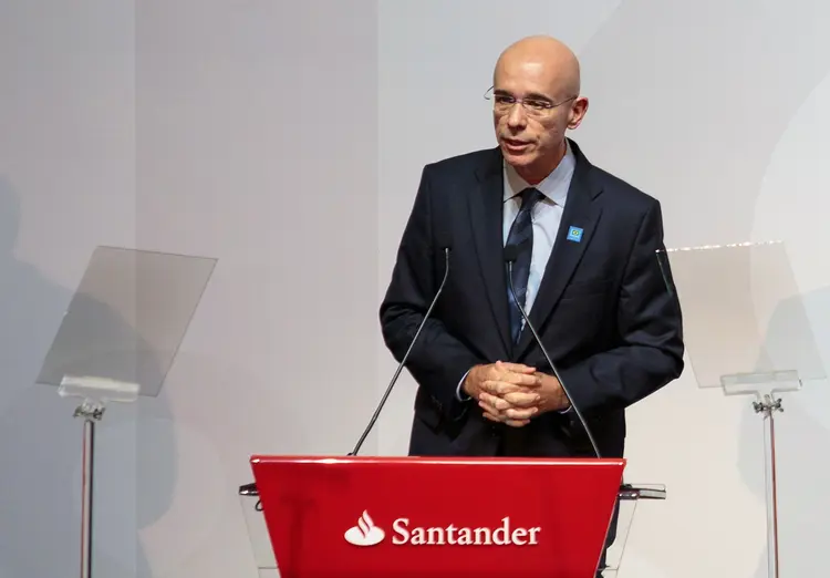 Santander: banco conseguiu, pela primeira vez, ultrapassar a marca de R$ 1 trilhão em ativos totais em sua operação brasileira (Patricia Monteiro - Bloomberg/Bloomberg)