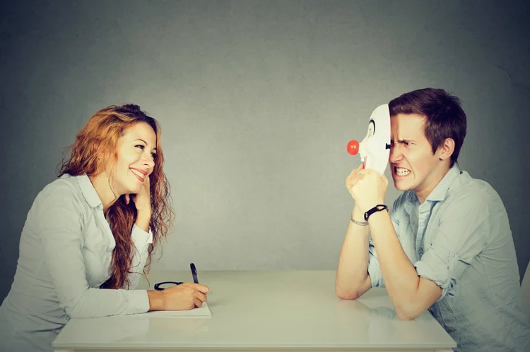 Candidato mentindo em entrevista de emprego: startups querem mudar a cara dos processos seletivos de sempre (SIphotography/Thinkstock)