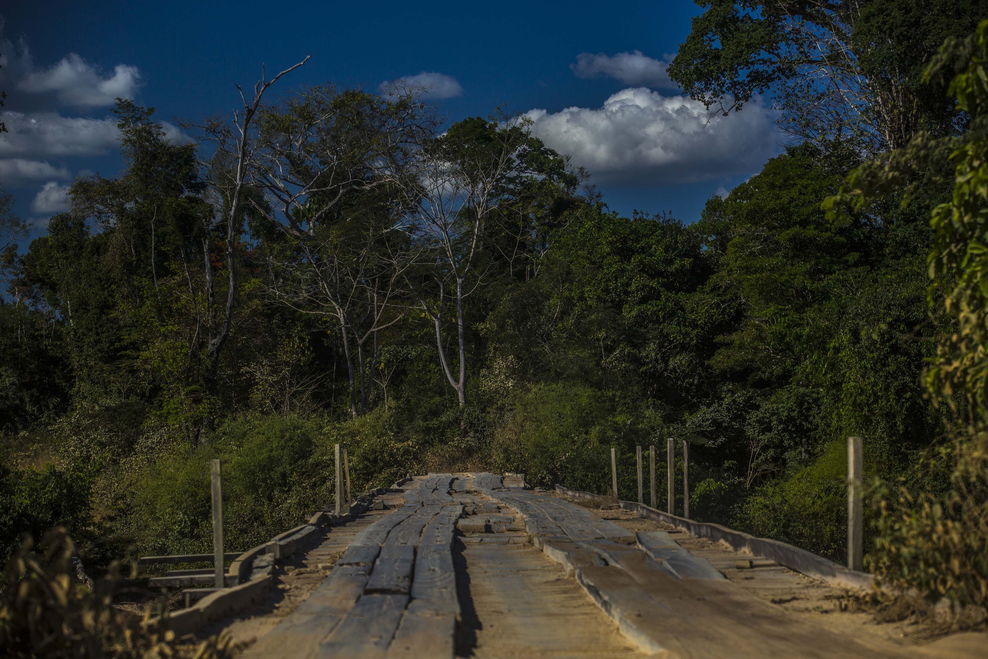 Parte de estrutura de ponte desaba no Pará após ser atingida por balsa