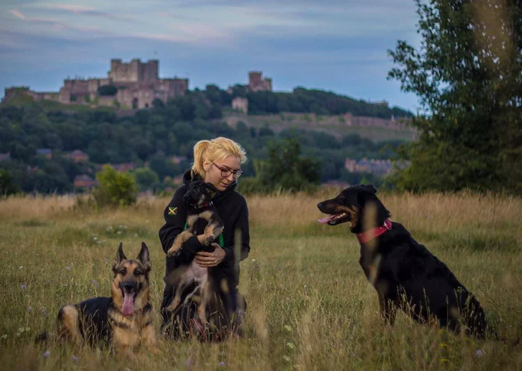 Arnolda Zar: apesar de ter contado com o voto dos moradores das próprias cidades, o resultado dividiu opiniões (Shepherds of Dover/ Facebook/Divulgação)