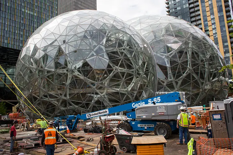 SEDE DA AMAZON EM SEATTLE: a empresa tem mais de 30 prédios, todos localizados na região central da cidade (David Ryder/Getty Images)