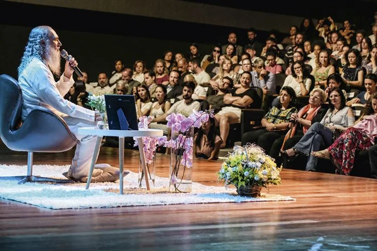 Em busca de propósito: palestra do guru Prem Baba para 350 servidores da prefeitura de Guarulhos | Márcio Lino/PMG / 