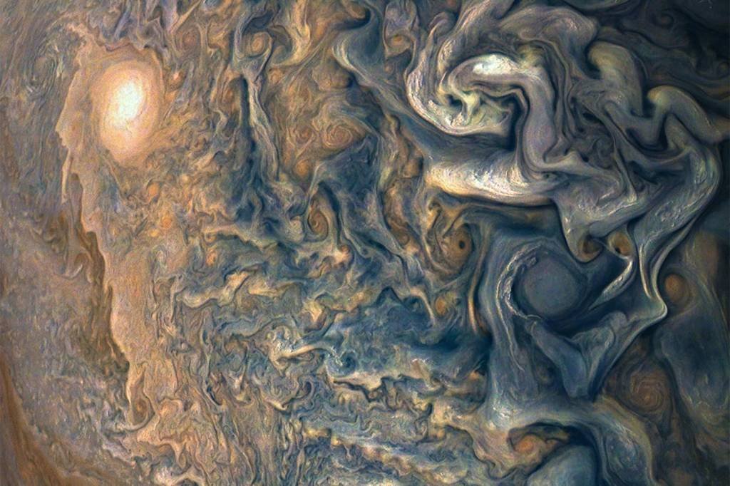 Vídeo da Nasa mostra superfície "conturbada" de Júpiter