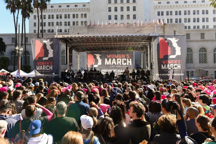 Marcha das Mulheres: Milhares de pessoas participaram no sábado em várias cidades americanas em marcha contra Trump (Foto/Getty Images)