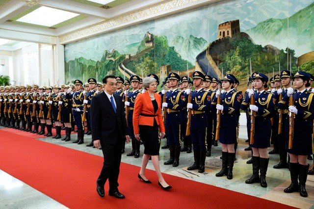 Theresa May: a China como alternativa ao Brexit