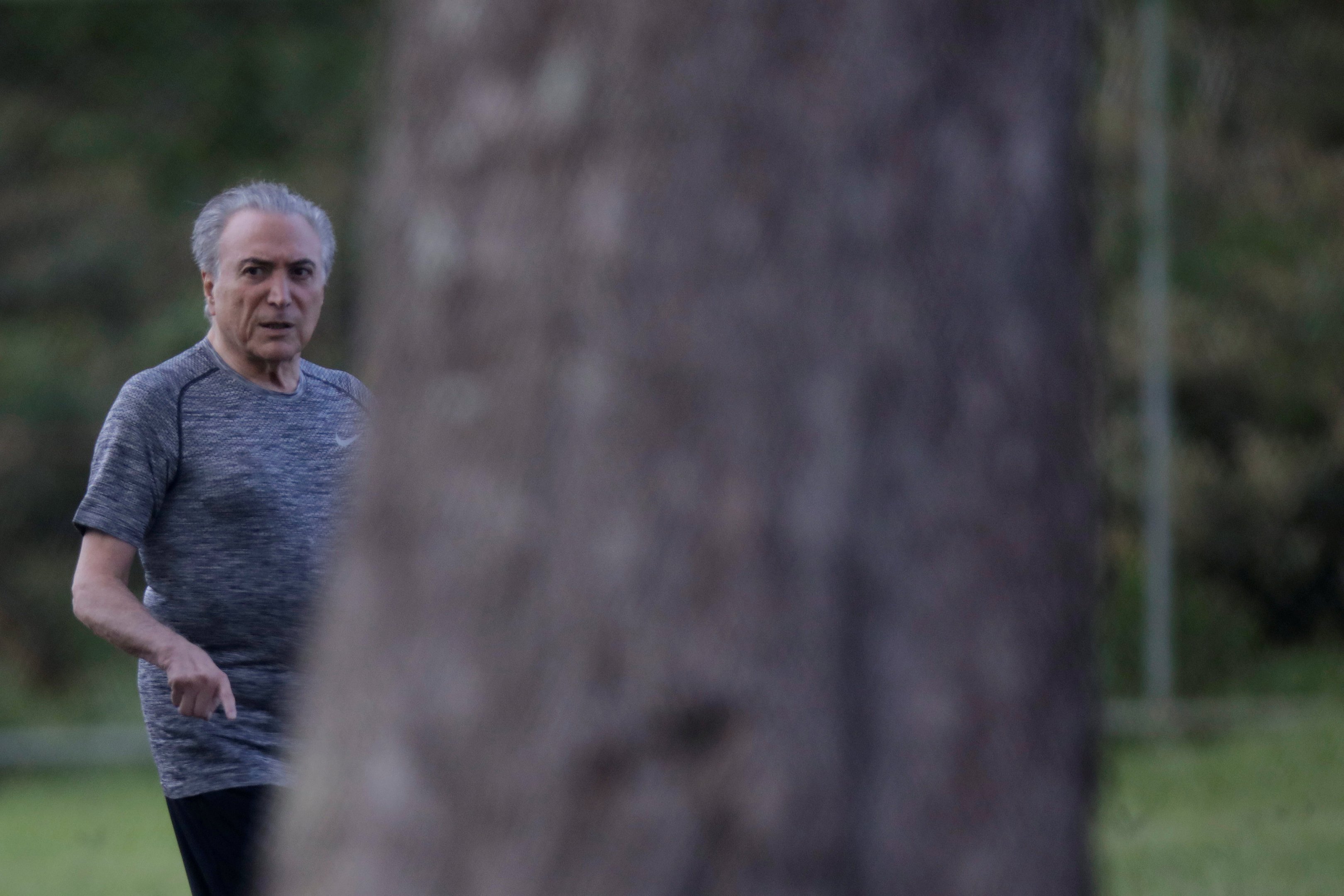 Semana nova, tema de sempre: Temer defendendo a reforma