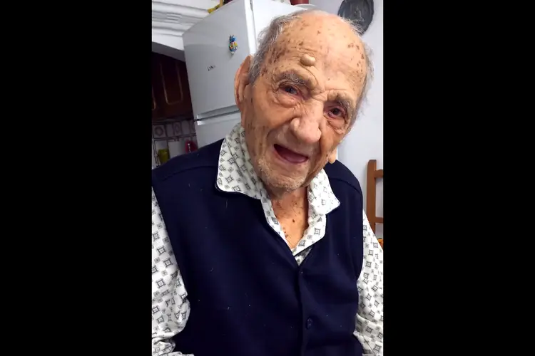Francisco Núñez Olivera: idoso morreu ontem à noite em sua casa, junto com sua filha Antonia, de 82 anos (YouTube/Reprodução)