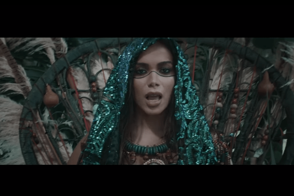 Anitta e J. Balvin lançam a música e clipe de "Machika"