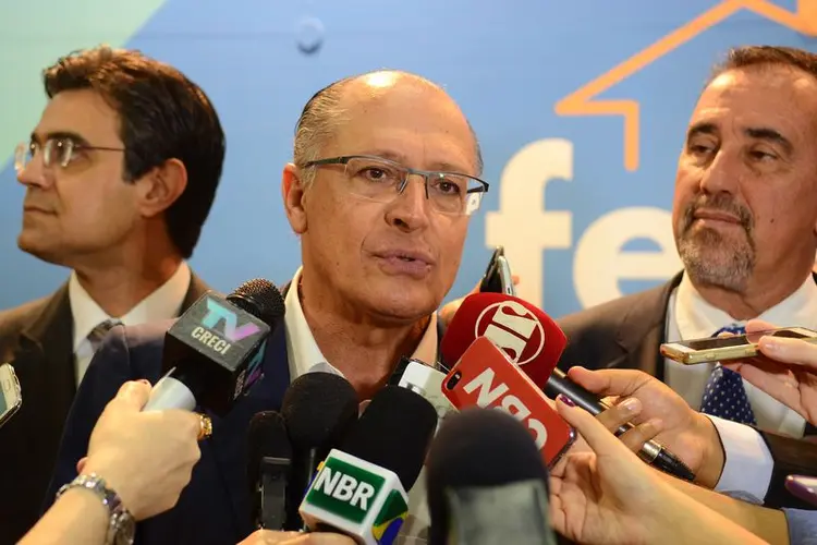 Alckmin: para tentar contornar a crise interna, Alckmin enviou à Casa no início deste ano um projeto de lei que propõe reajuste de 4% (Rovena Rsoa/Agência Brasil)