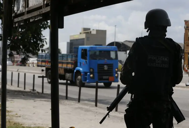 Rio: o homem foi socorrido e levado para o Hospital Souza Aguiar (Tânia Rêgo/Agência Brasil)