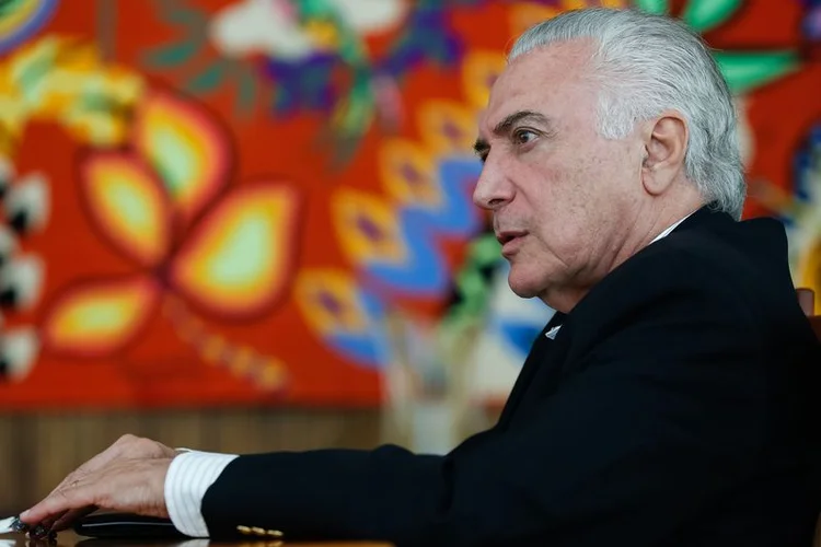 Temer: decreto assinado pelo presidente provocou reações negativas de integrantes da oposição nas redes sociais (Marcos Corrêa/Agência Brasil)