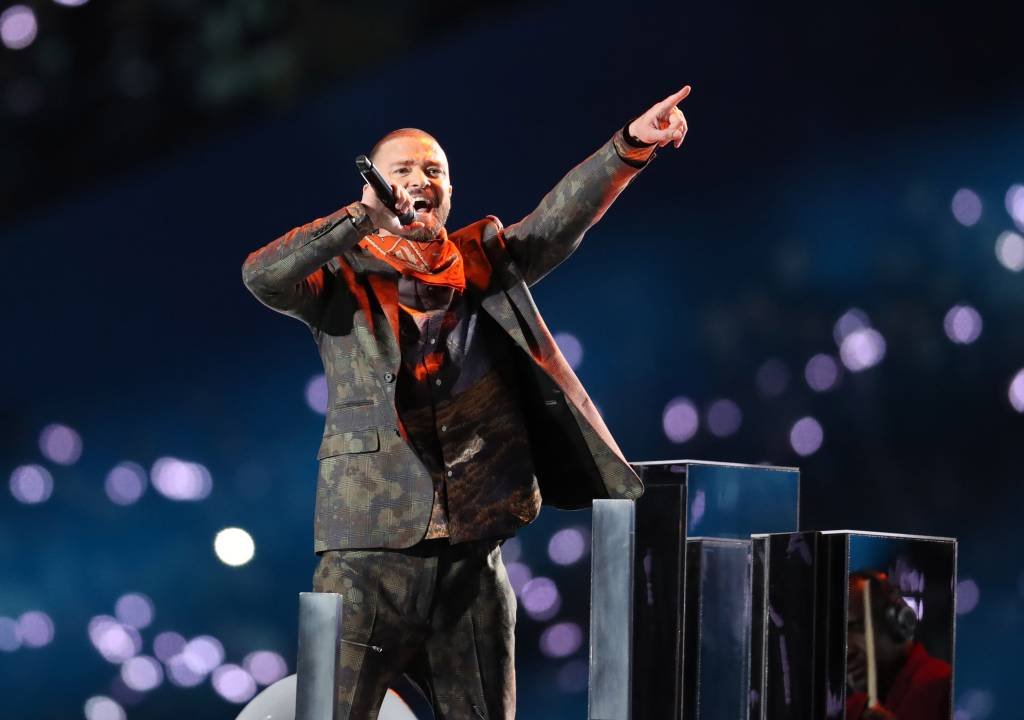 Garoto rouba a cena em show de Justin Timberlake no super Bowl