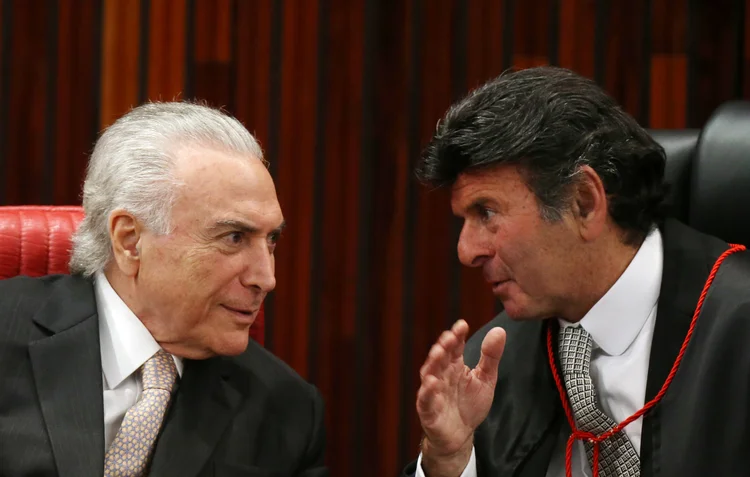 Temer e Fux: o aumento do salário dos ministros foi aprovado após acordo entre o presidente e o ministro (Adriano Machado/Reuters)